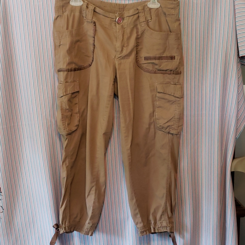 DKNY cargo capris